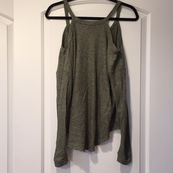 Green Sweater - Picture 2 of 2